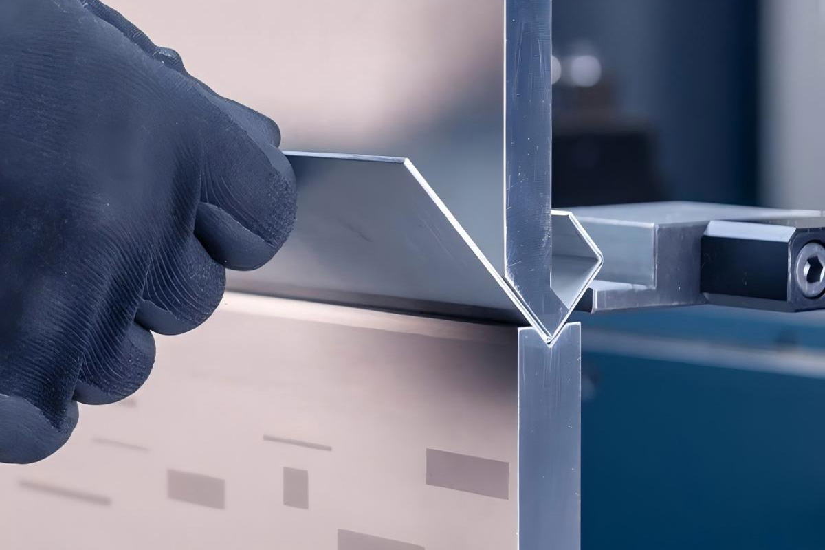 01-our-tecnologies-aurea-capital-arab-united-emirates-sheet-metal-working 01-our-tecnologies-aurea-capital-arab-united-emirates-sheet-metal-working